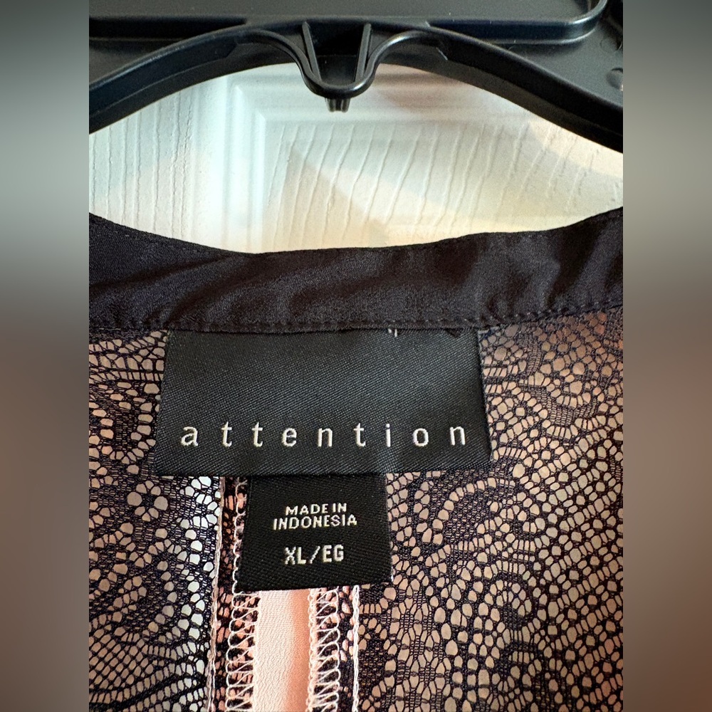 Attention Blush Blouse with Black Accents - Picture 2 of 2